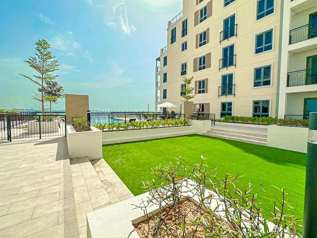 Higuests - Luxurious Boho Beach 2Br Apartment In La Mer Dubai