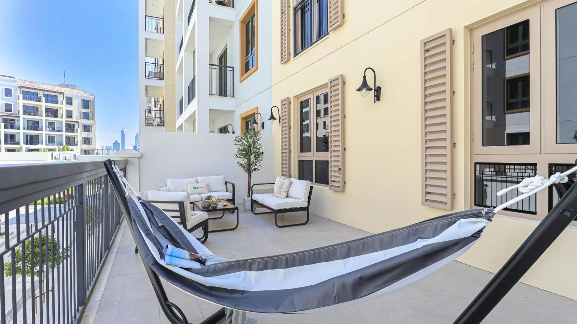 Higuests - Luxurious Boho Beach 2Br Apartment In La Mer Dubai 0*,