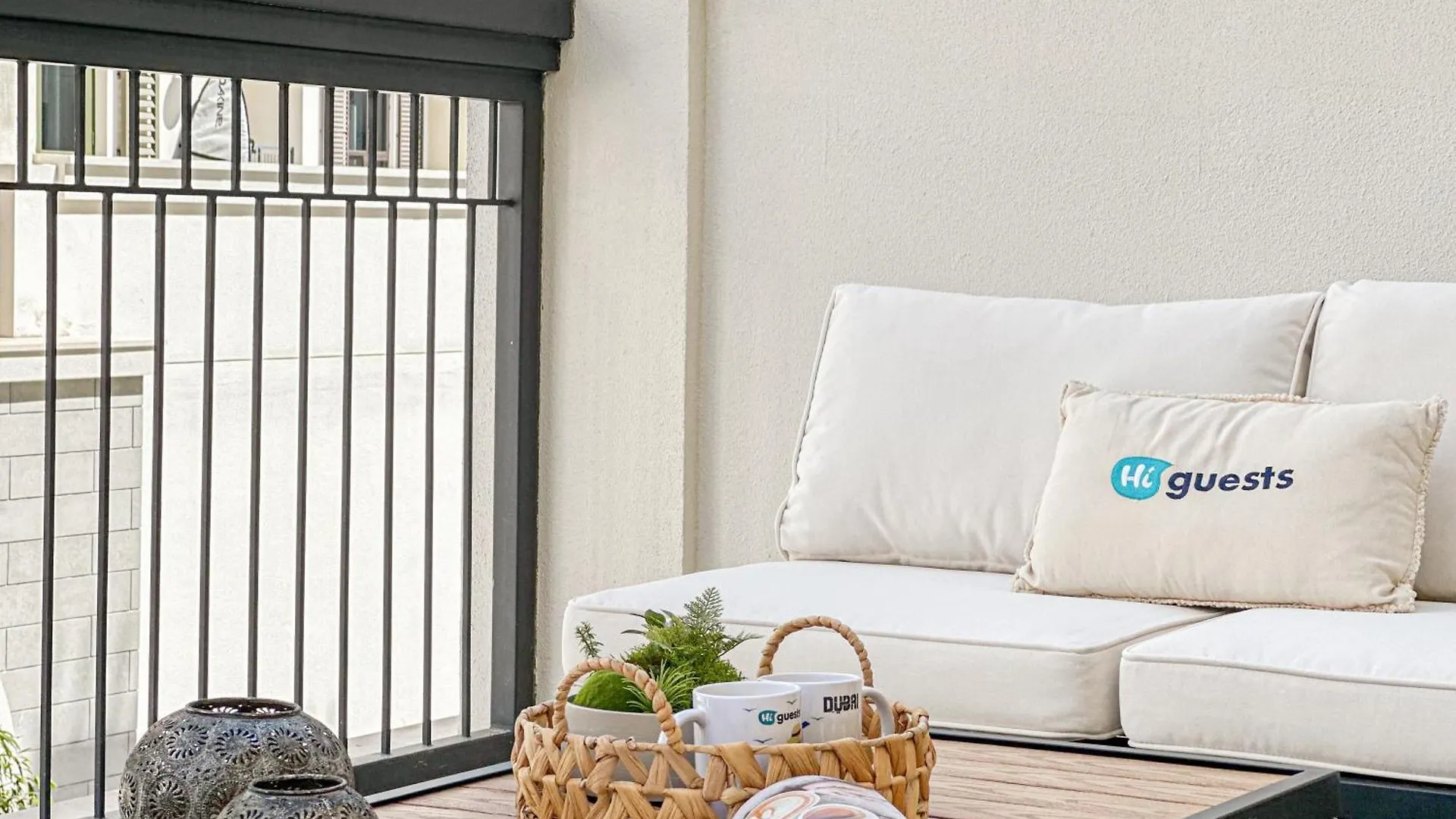 Higuests - Luxurious Boho Beach 2Br Apartment In La Mer Dubai