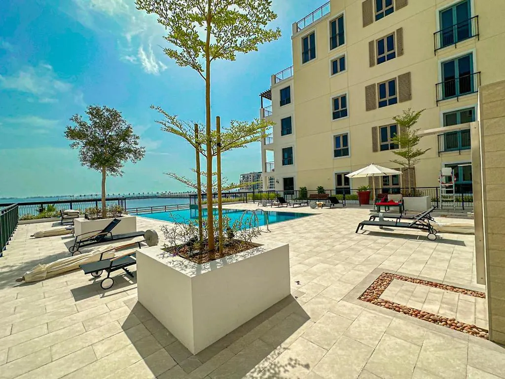Higuests - Luxurious Boho Beach 2Br Apartment In La Mer Dubai